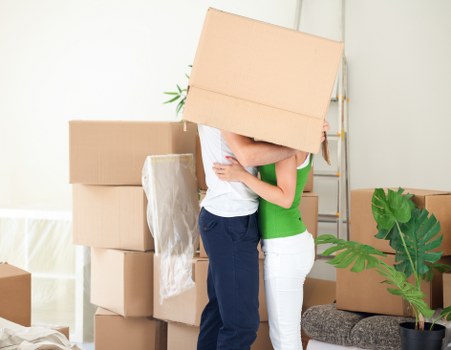 Apartment removal service in Elephant and Castle with careful handling