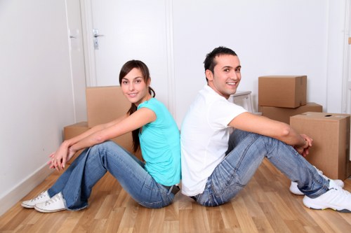 Local removal van serving apartments and flats in Elephant and Castle