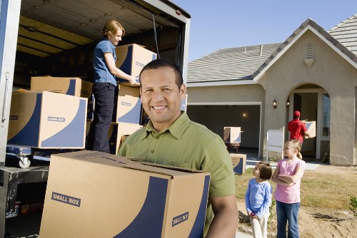Office relocation support with packing and unpacking services in Elephant and Castle